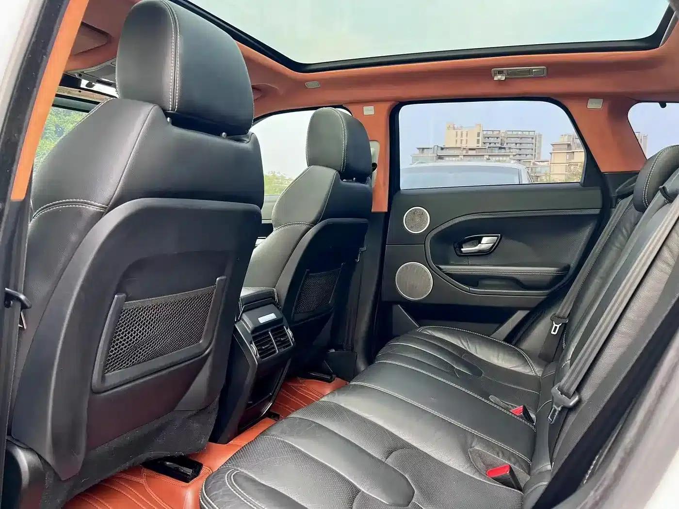 Range Rover Evoque (Imported) 2015 2.0T 5-Door Premium Edition — миниатюра 10