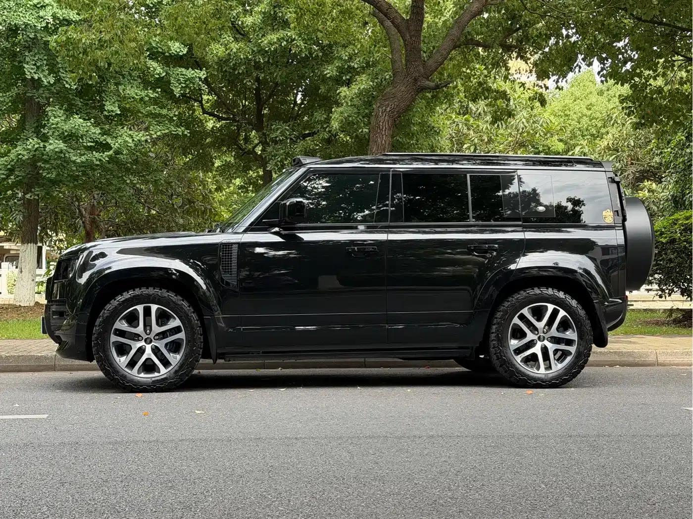 2024 Land Rover Defender 110 3.0T P400 XS — миниатюра 7