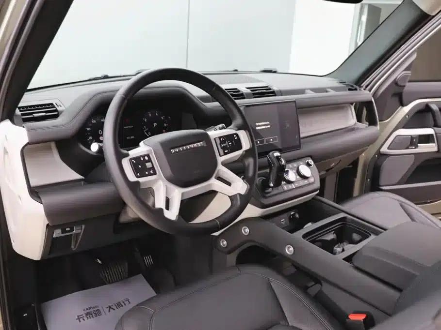2024 Land Rover Defender 90 2.0T P300 S — миниатюра 13