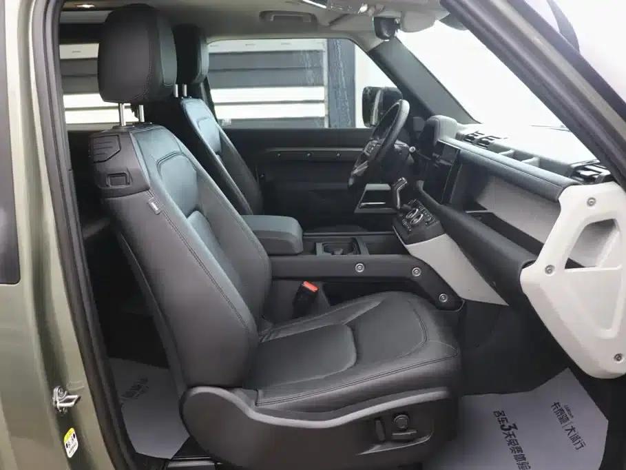 2024 Land Rover Defender 90 2.0T P300 S — миниатюра 24