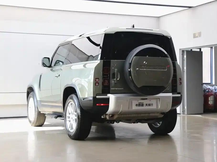 2024 Land Rover Defender 90 2.0T P300 S — миниатюра 34