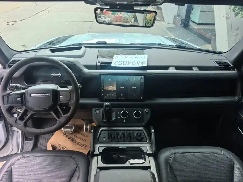 2023 Land Rover Defender Facelift 110 5.0T V8 — миниатюра 7