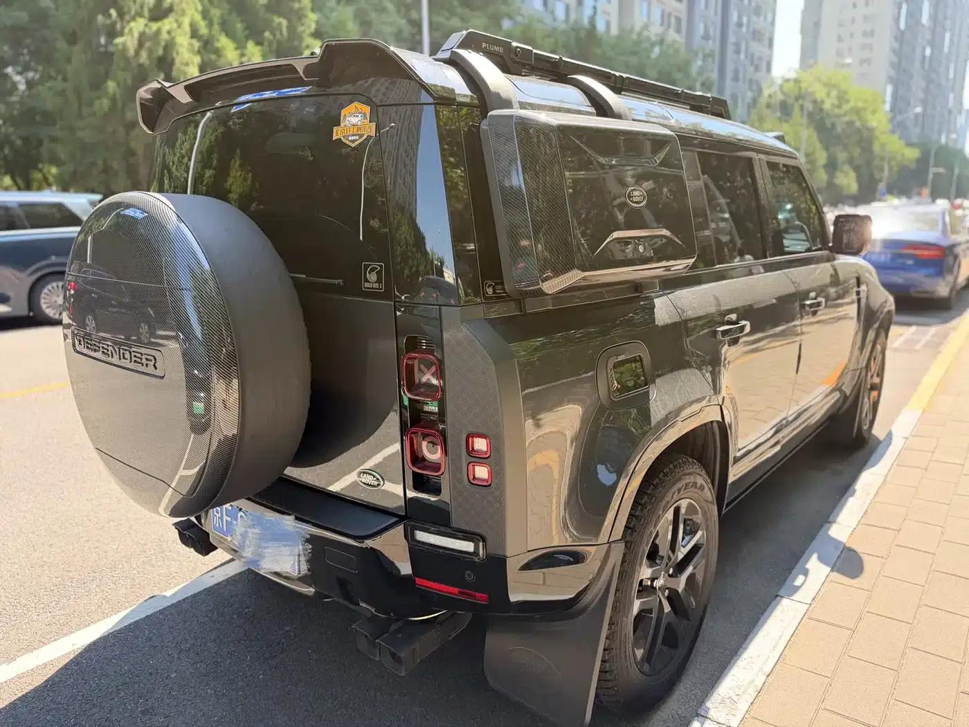 2023 Land Rover Defender 110 3.0T P400 Dark Edition — миниатюра 2