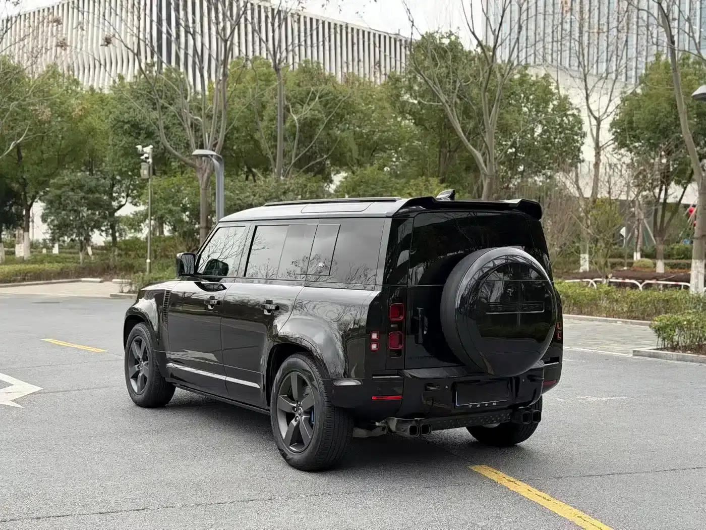 2024 Land Rover Defender 90 3.0T P400 HSE — миниатюра 9