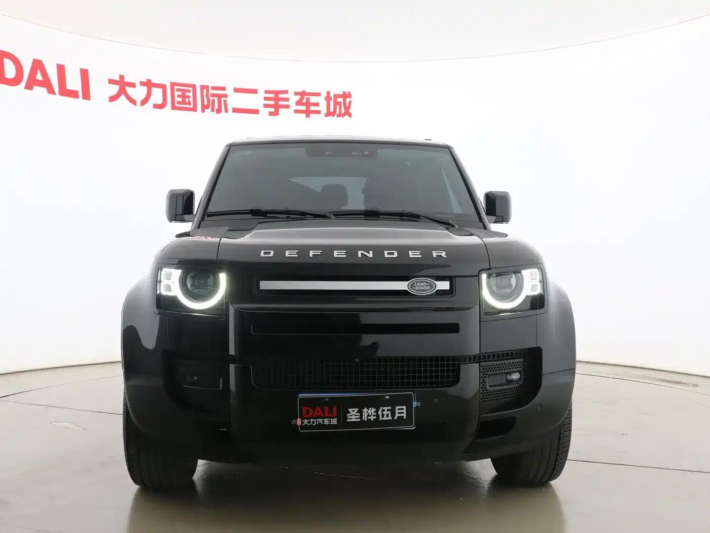 2023 Land Rover Defender 90 2.0T P300 SE — миниатюра 2
