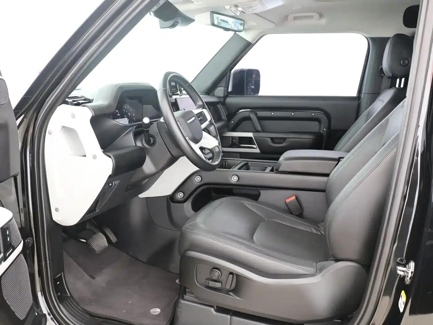 2023 Land Rover Defender 90 2.0T P300 SE — миниатюра 11