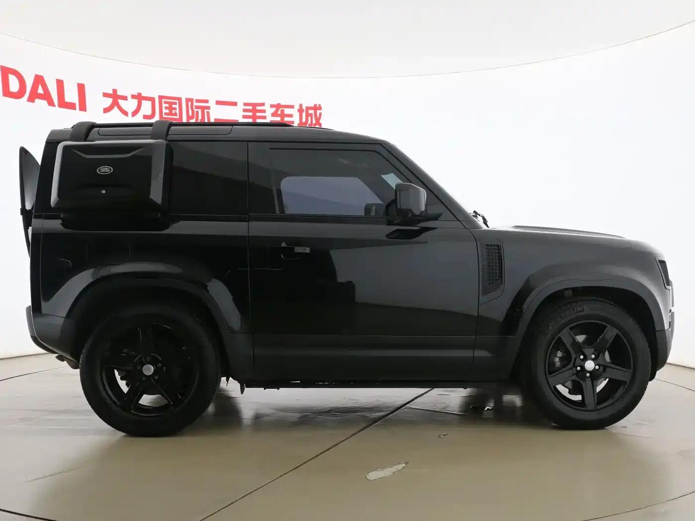 2023 Land Rover Defender 90 2.0T P300 SE — миниатюра 12