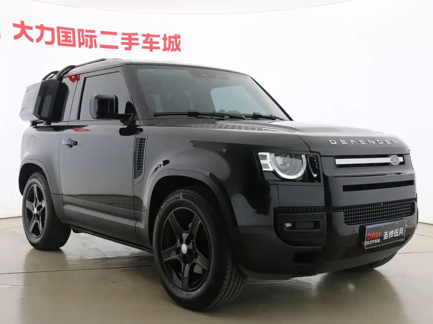2023 Land Rover Defender 90 2.0T P300 SE — миниатюра 3