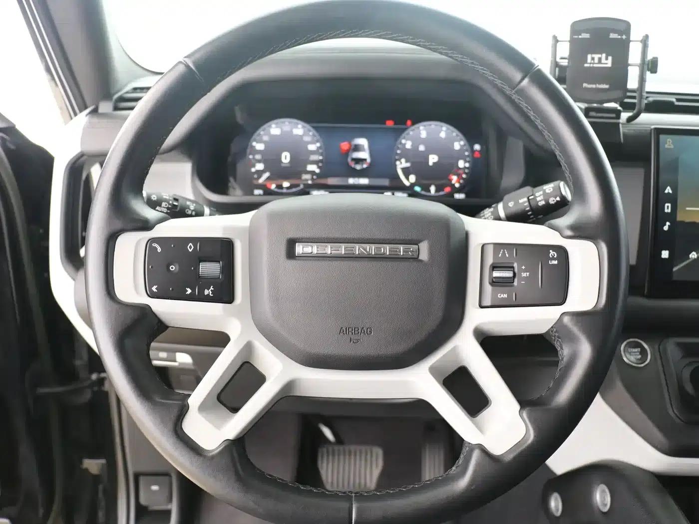 2023 Land Rover Defender 90 2.0T P300 SE — миниатюра 6