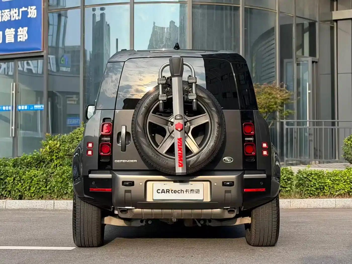 2024 Land Rover Defender 110 3.0T P400 X-DYNAMIC HSE — миниатюра 4