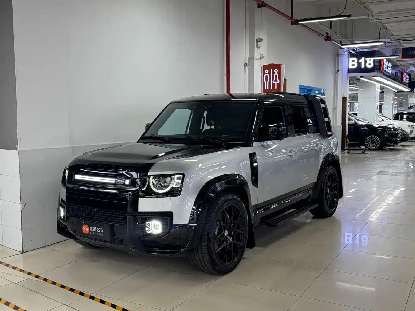 2020 Land Rover Defender 110 P400 Dark Edition — миниатюра 1