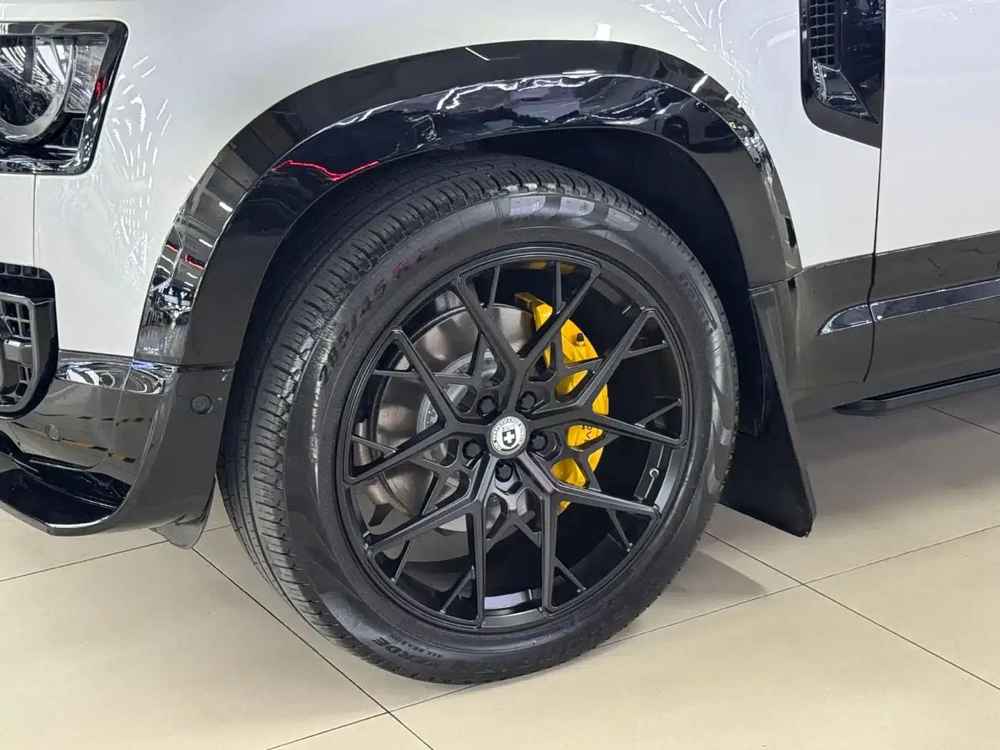 2020 Land Rover Defender 110 P400 Dark Edition — миниатюра 4