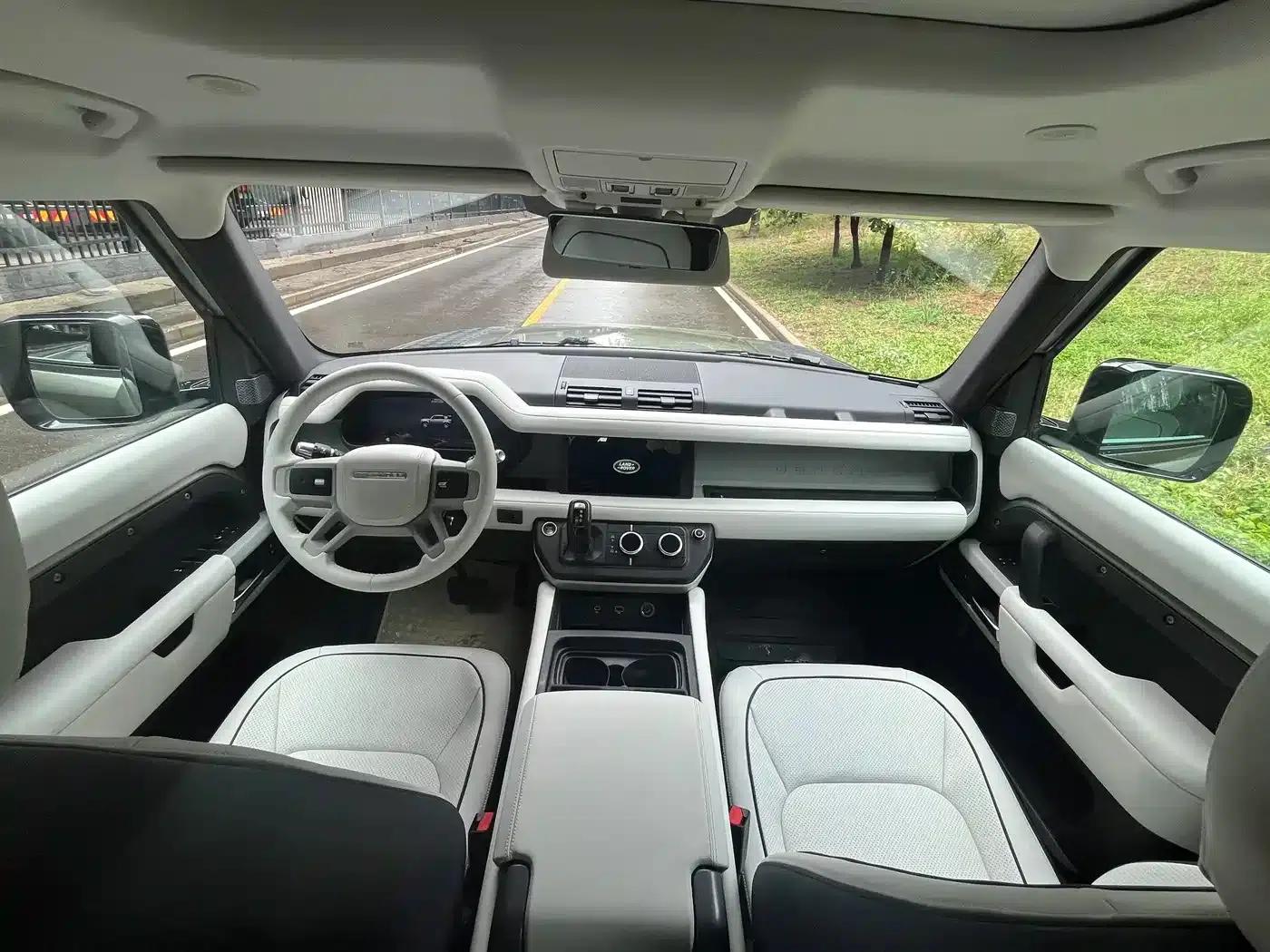 2020 Land Rover Defender 110 P400 SE — миниатюра 9