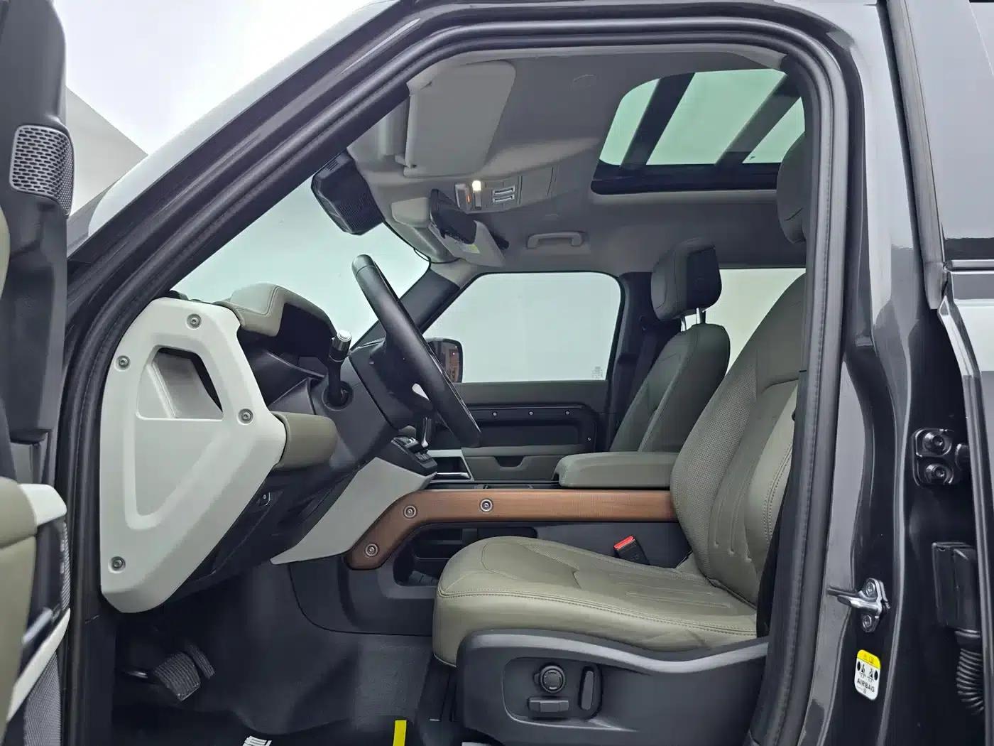 2022 Land Rover Defender 110 P400 Dark Edition — миниатюра 15