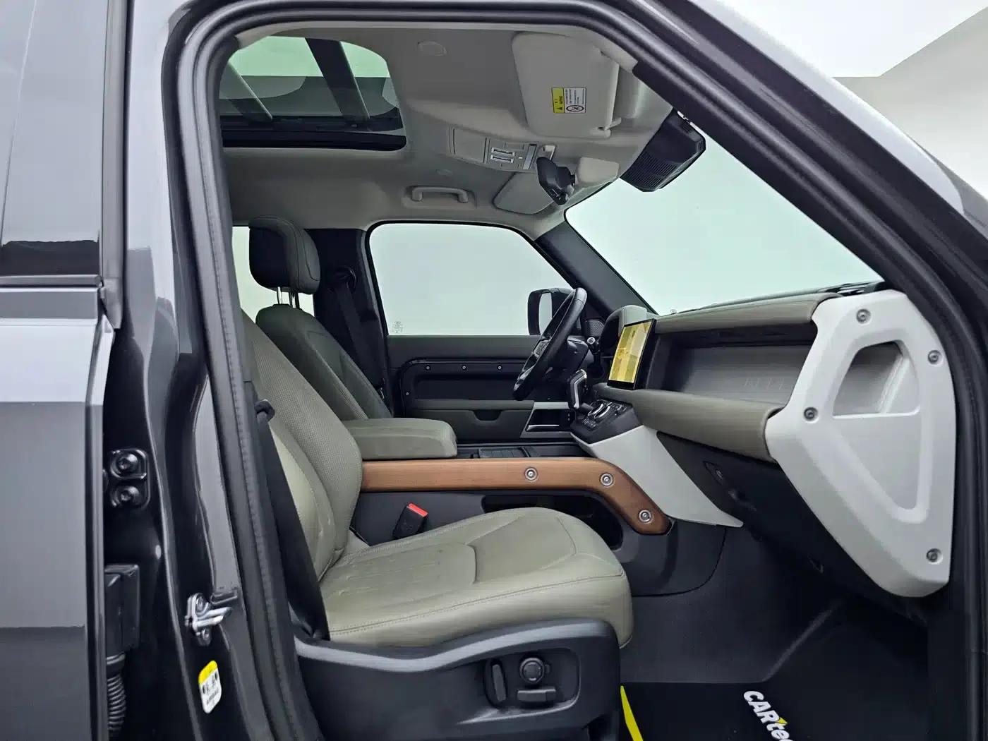 2022 Land Rover Defender 110 P400 Dark Edition — миниатюра 17