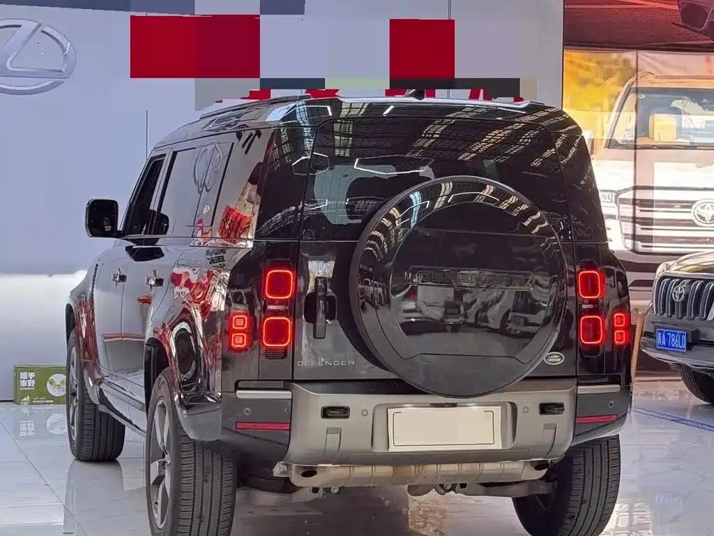 2024 Land Rover Defender 110 3.0T P400 X-DYNAMIC HSE — миниатюра 4