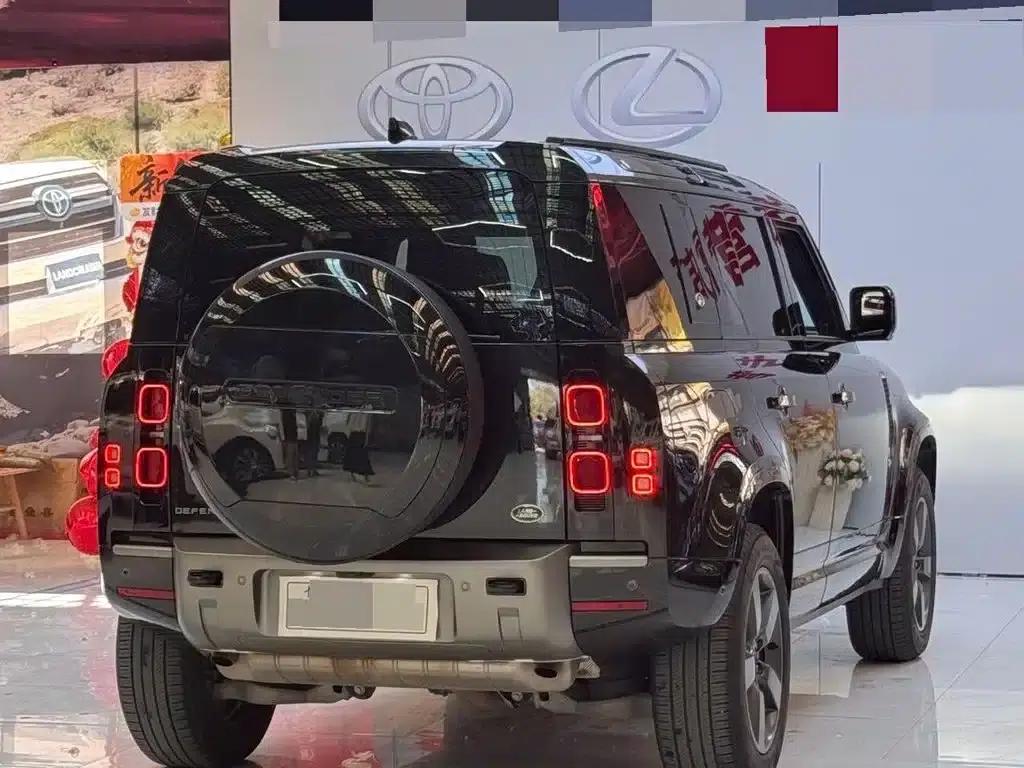 2024 Land Rover Defender 110 3.0T P400 X-DYNAMIC HSE — миниатюра 8