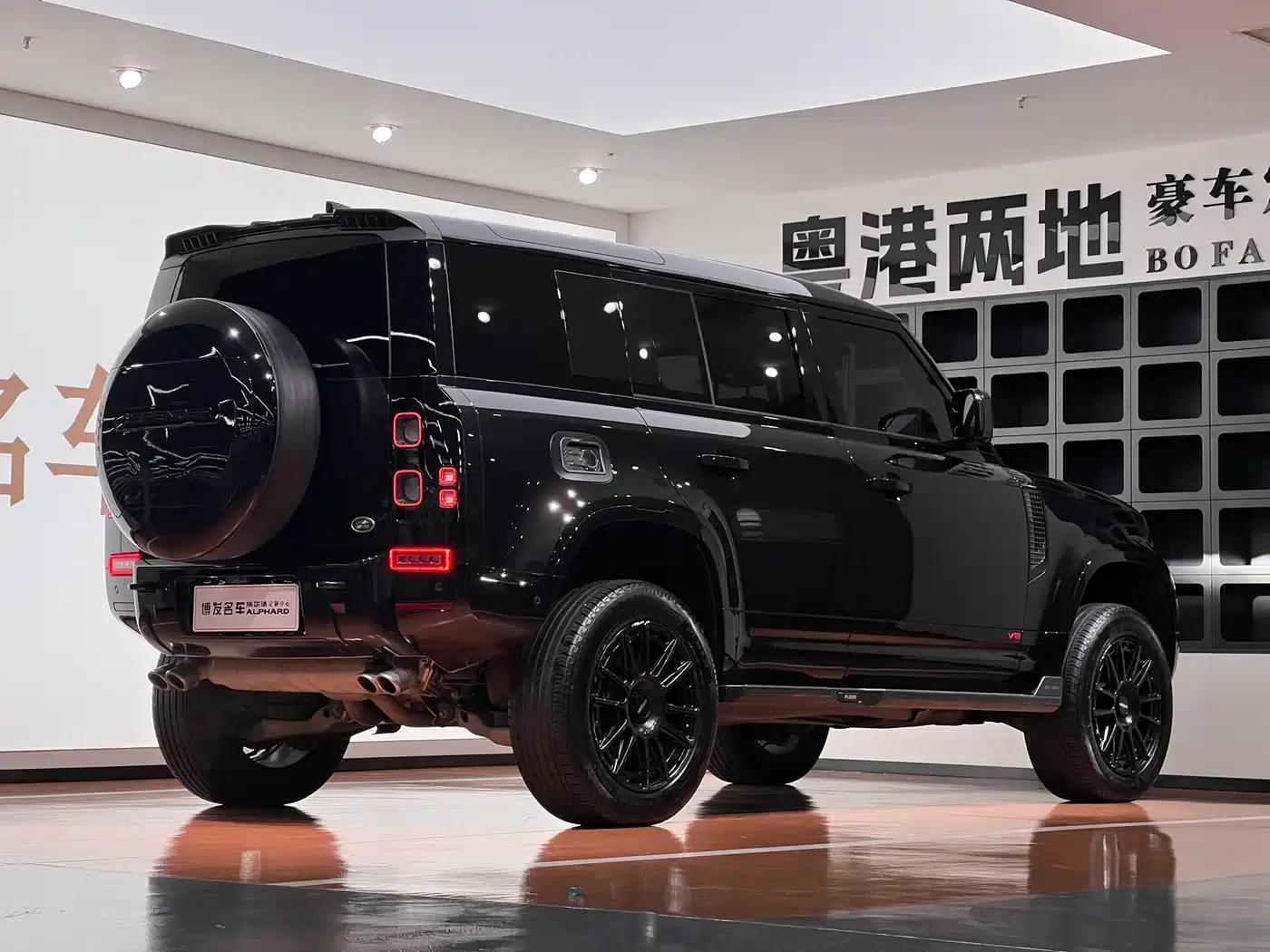 2024 Land Rover Defender 110 5.0T V8 — миниатюра 7