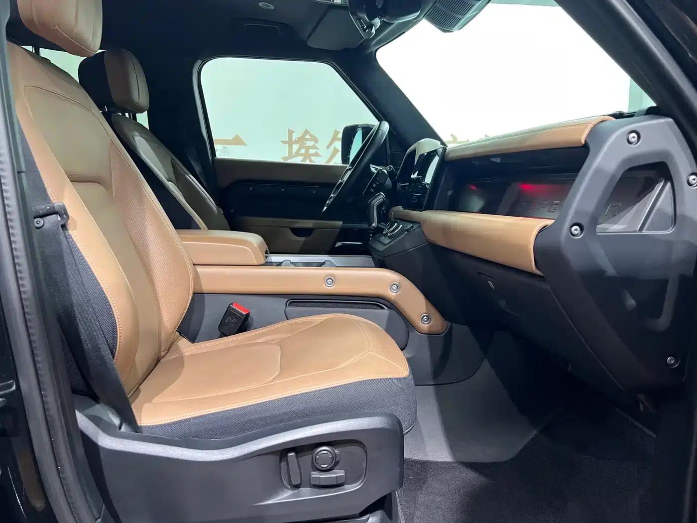 2024 Land Rover Defender 110 5.0T V8 — миниатюра 9