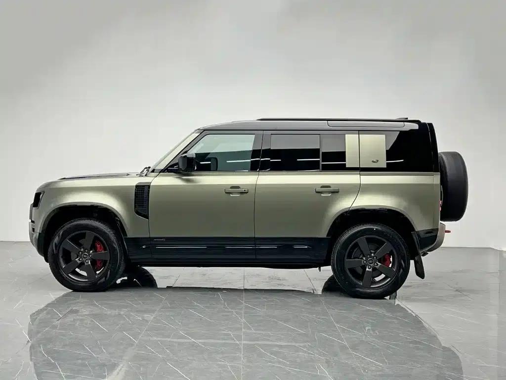 2023 Land Rover Defender 110 3.0T P400 X — миниатюра 3