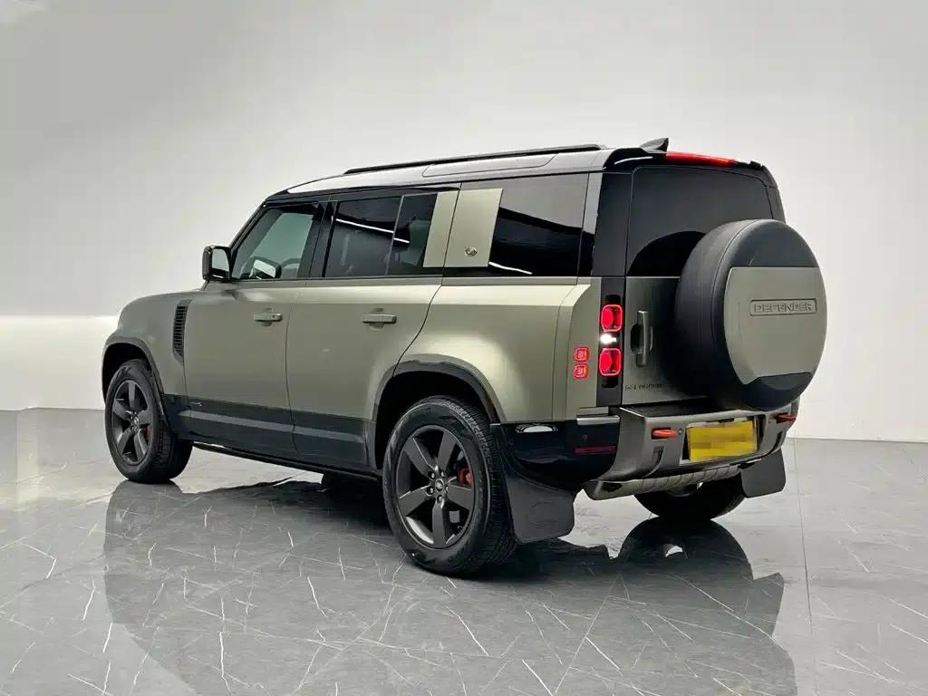 2023 Land Rover Defender 110 3.0T P400 X — миниатюра 4