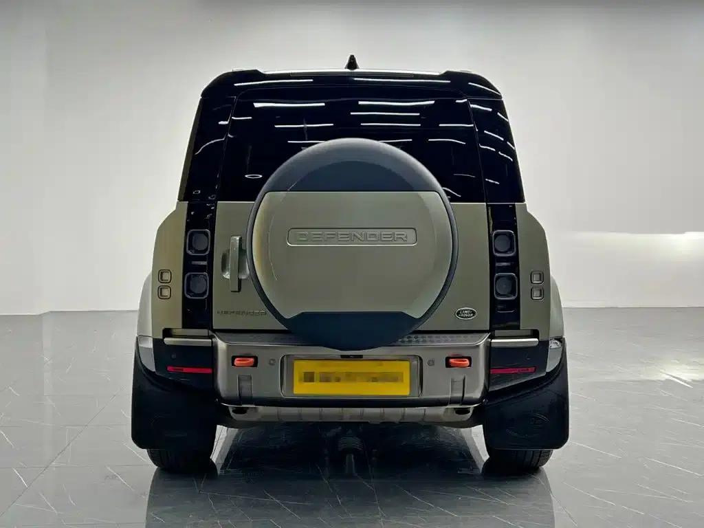 2023 Land Rover Defender 110 3.0T P400 X — миниатюра 5