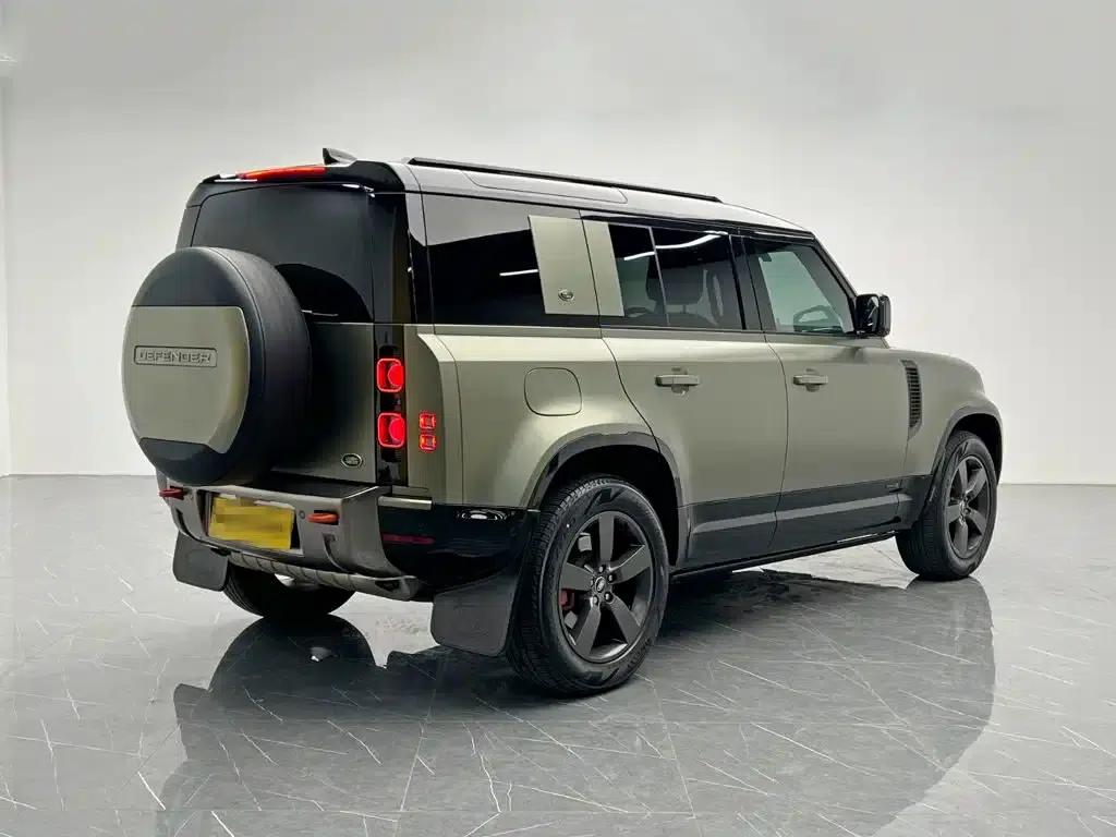 2023 Land Rover Defender 110 3.0T P400 X — миниатюра 6