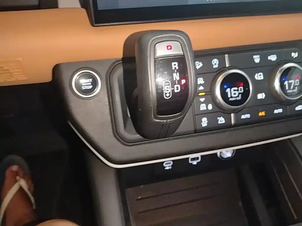 2023 Land Rover Defender Facelift 110 3.0T P400 X-DYNAMIC HSE — миниатюра 14