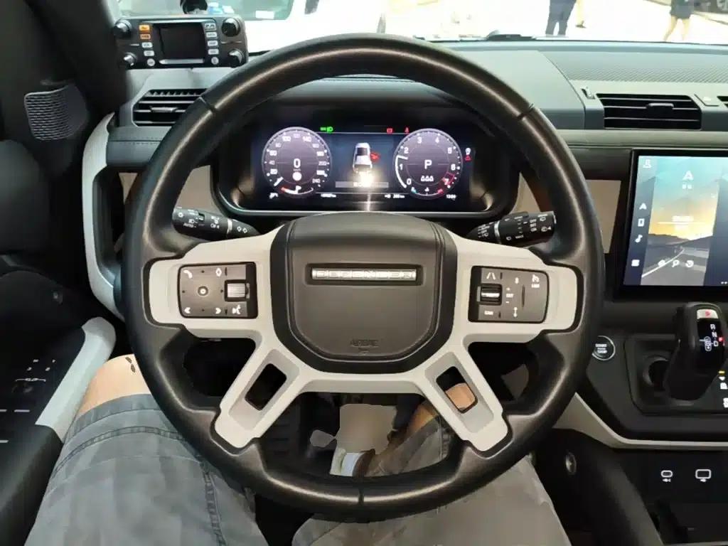 2023 Land Rover Defender Facelift 110 3.0T P400 X-DYNAMIC HSE — миниатюра 11