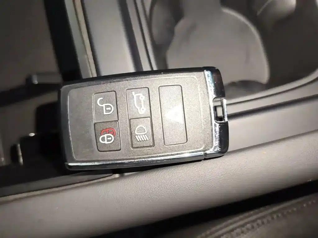 2023 Land Rover Defender Facelift 110 3.0T P400 X-DYNAMIC HSE — миниатюра 9