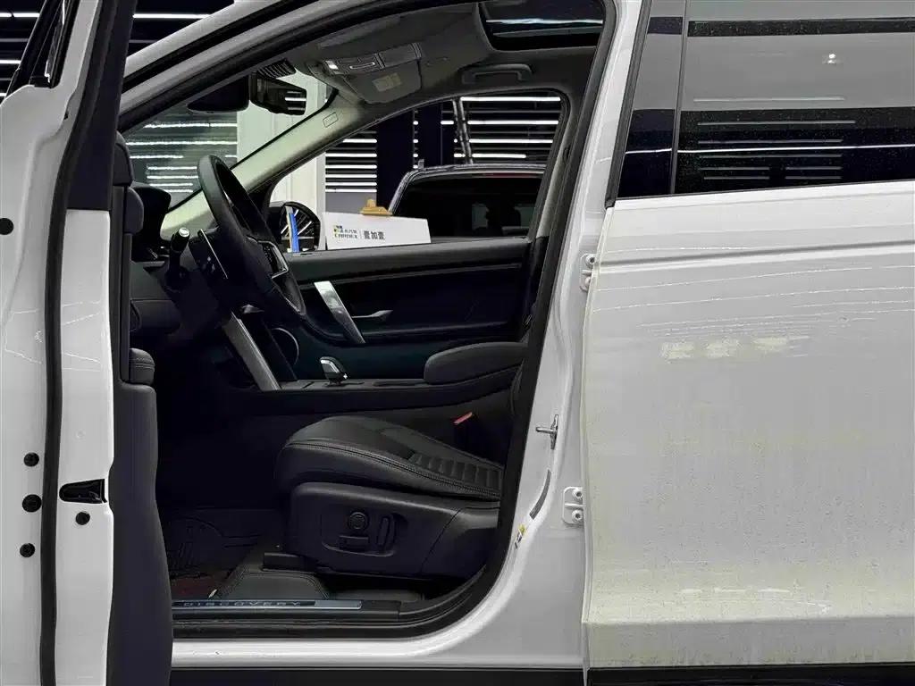 Discovery Sport 2024 Luxury Custom Edition — миниатюра 6