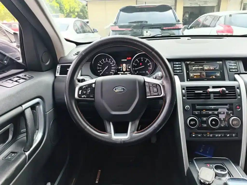 Discovery Sport (Imported) 2015 2.0T HSE Luxury — миниатюра 11