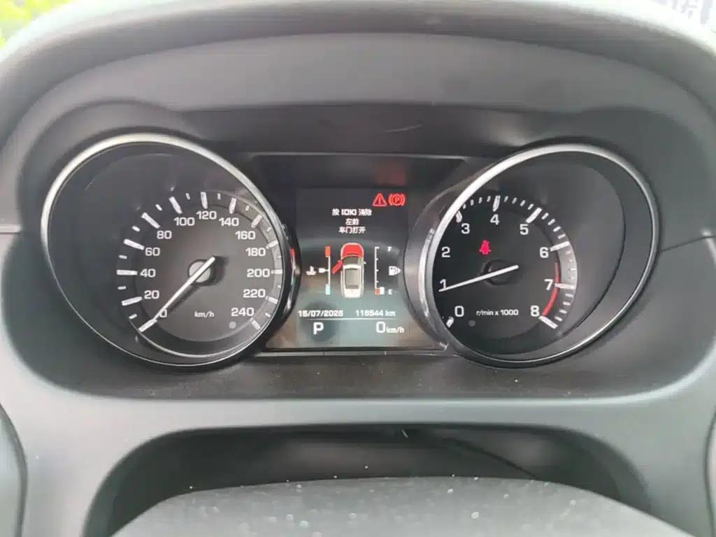 Discovery Sport (Imported) 2015 2.0T HSE Luxury — миниатюра 12