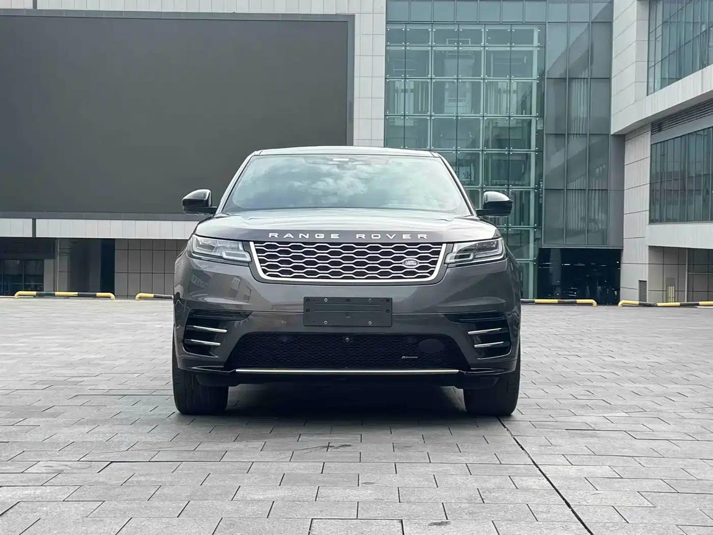 Range Rover Velar 2022 250PS Gold Edition — миниатюра 2