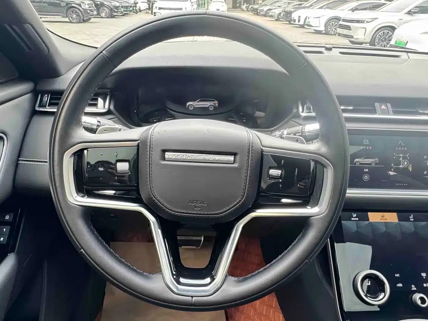 Range Rover Velar 2022 250PS Gold Edition — миниатюра 12