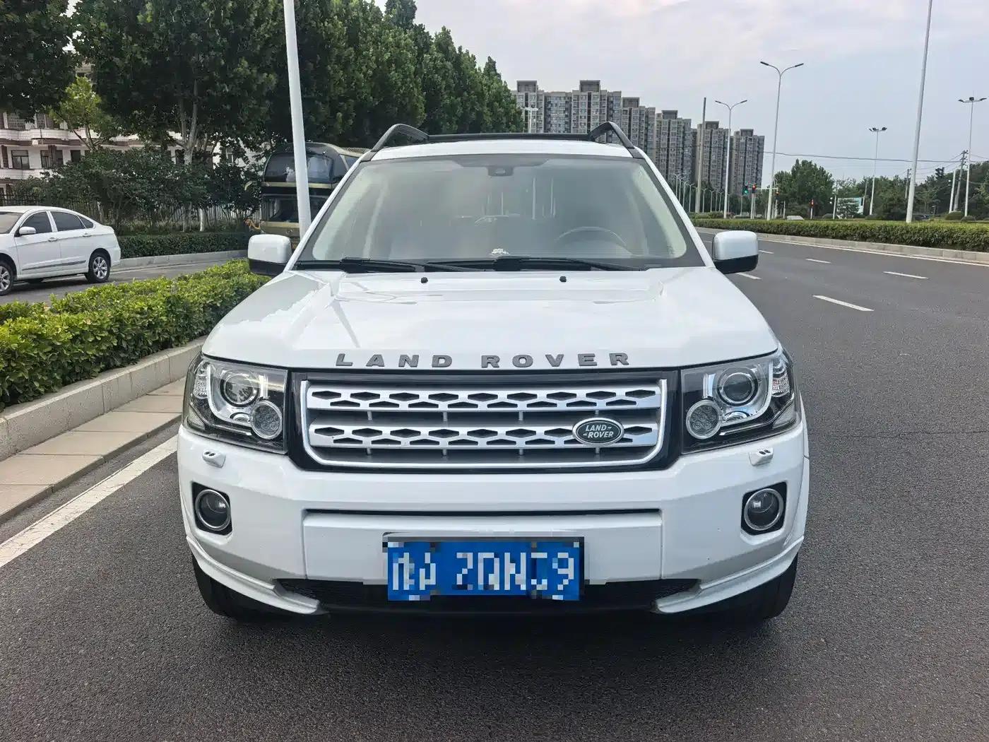 Freelander 2 2014 2.2T SD4 SE Diesel — миниатюра 2