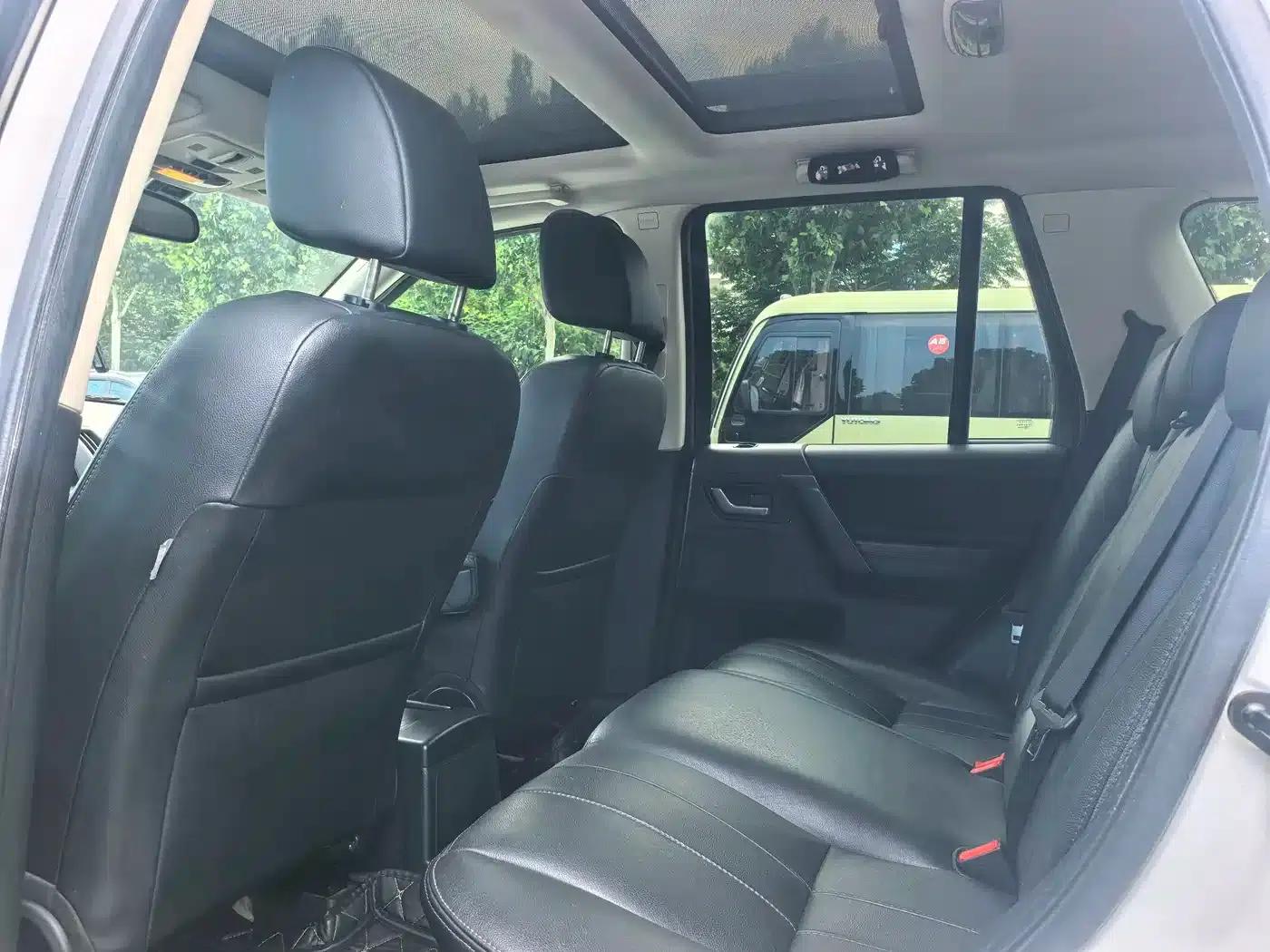 Freelander 2 2014 2.2T SD4 SE Diesel — миниатюра 13