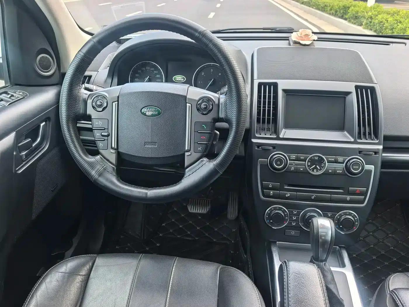 Freelander 2 2014 2.2T SD4 SE Diesel — миниатюра 14