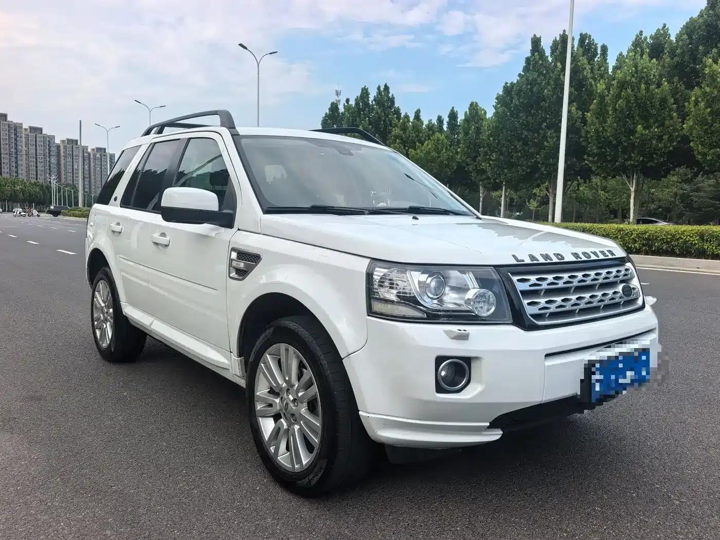 Freelander 2 2014 2.2T SD4 SE Diesel — миниатюра 3