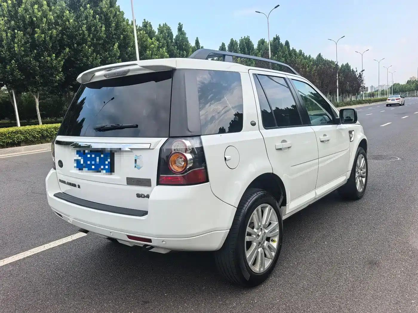 Freelander 2 2014 2.2T SD4 SE Diesel — миниатюра 6