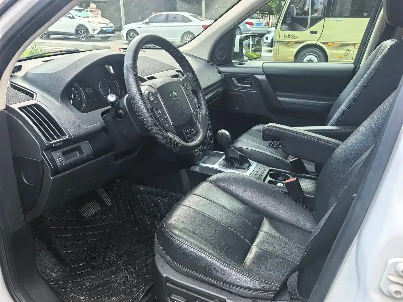 Freelander 2 2014 2.2T SD4 SE Diesel — миниатюра 10