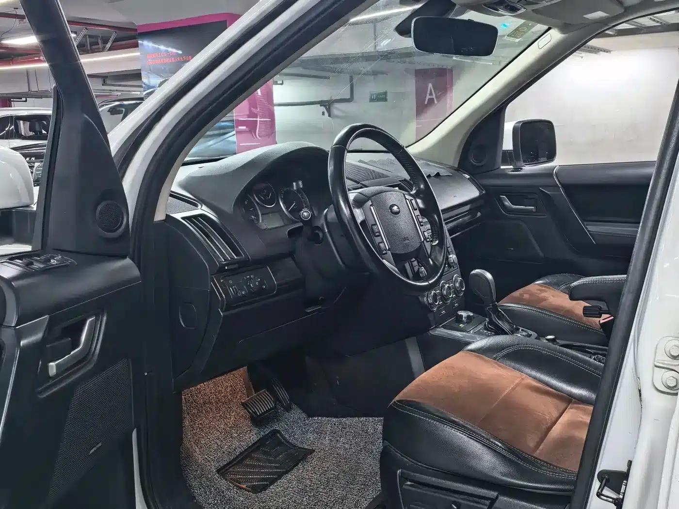 Freelander 2 2011 3.2L i6 SE Petrol Version — миниатюра 5