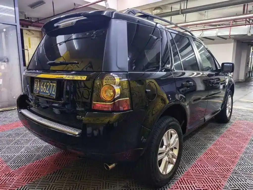 Freelander 2 2014 2.0T Si4 SE Petrol Version — миниатюра 5