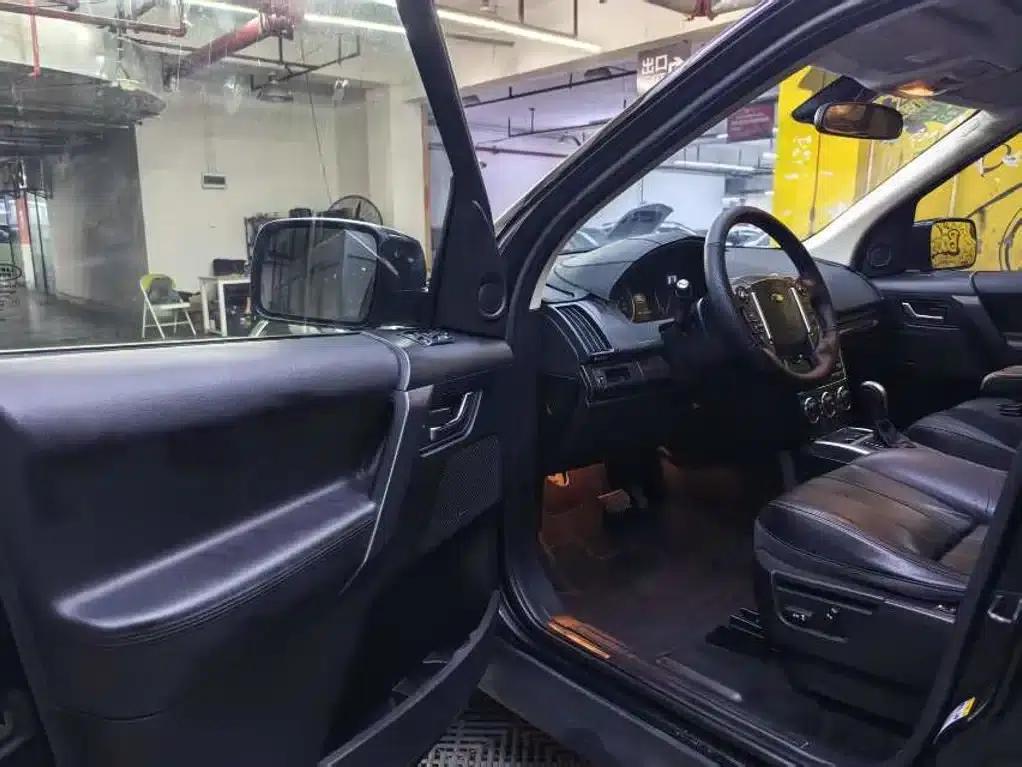 Freelander 2 2014 2.0T Si4 SE Petrol Version — миниатюра 7