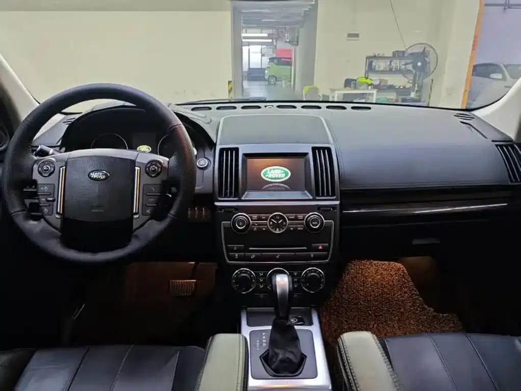 Freelander 2 2014 2.0T Si4 SE Petrol Version — миниатюра 9