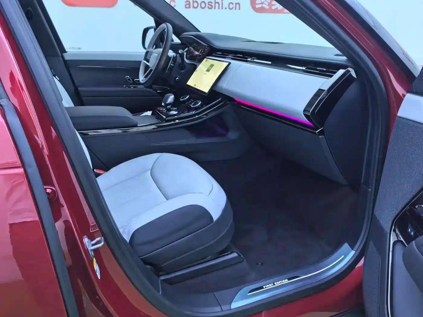 Range Rover Sport Hybrid 2023 P510e Plug-in Electric Hybrid First Edition — миниатюра 19