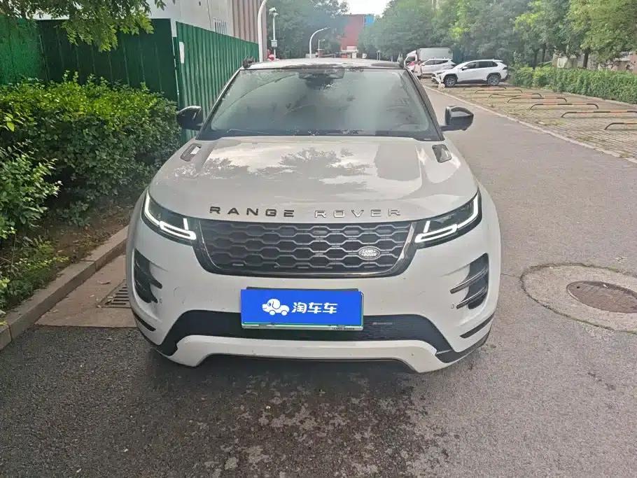 Range Rover Evoque Hybrid 2022 Model P300e Plug-in Electric Hybrid — миниатюра 2