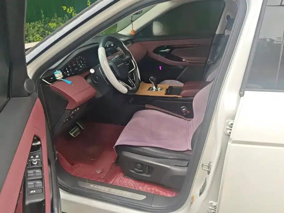 Range Rover Evoque Hybrid 2022 Model P300e Plug-in Electric Hybrid — миниатюра 9