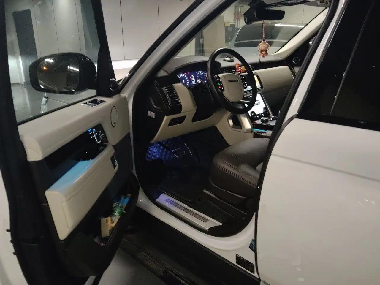 Land Rover Range 2021 3.0 L6 Century Extended Classic Edition — миниатюра 16