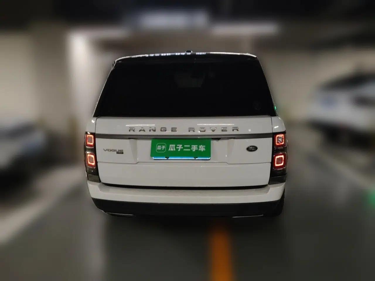 Land Rover Range 2021 3.0 L6 Century Extended Classic Edition — миниатюра 5